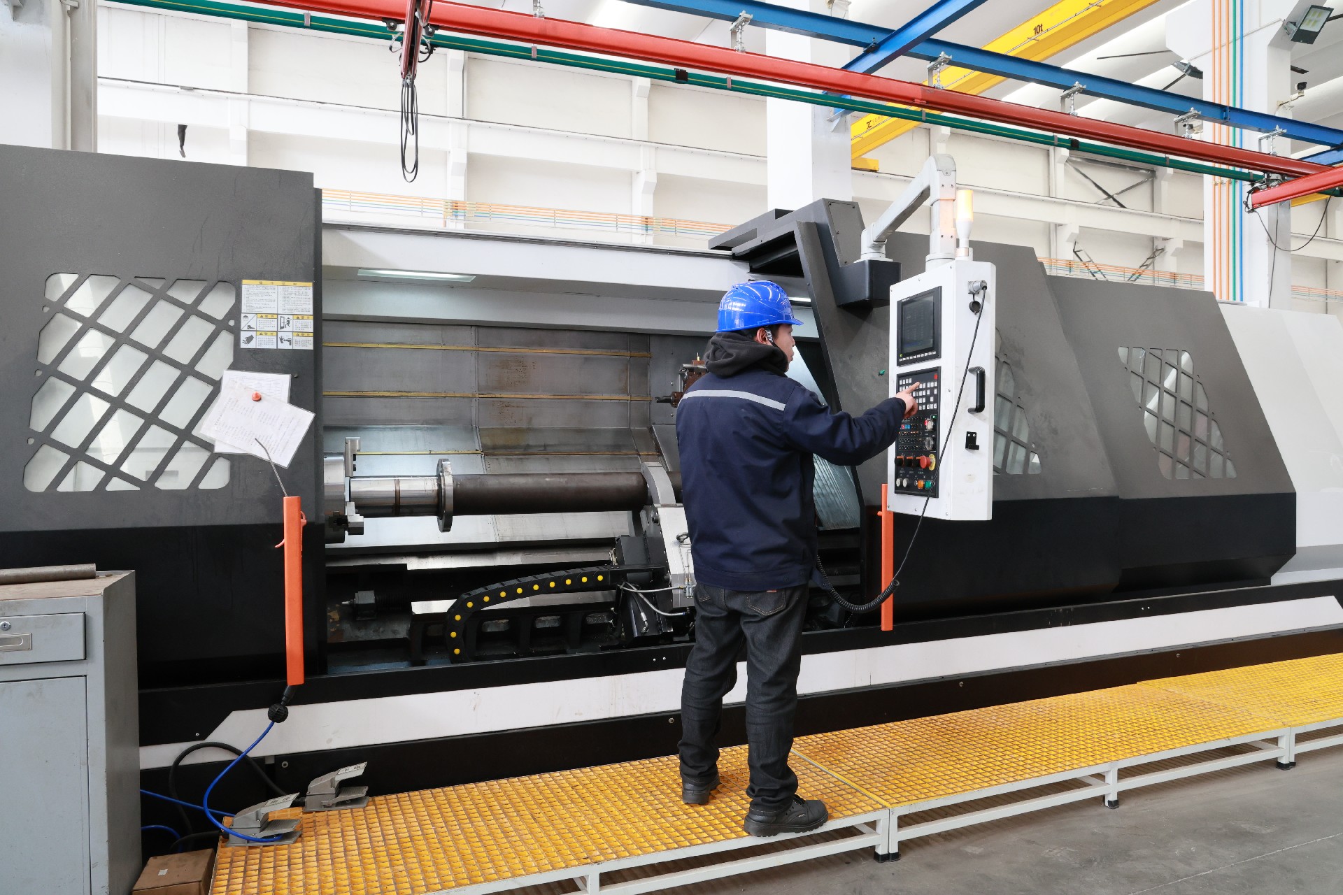 Hydraulic cylinder machine