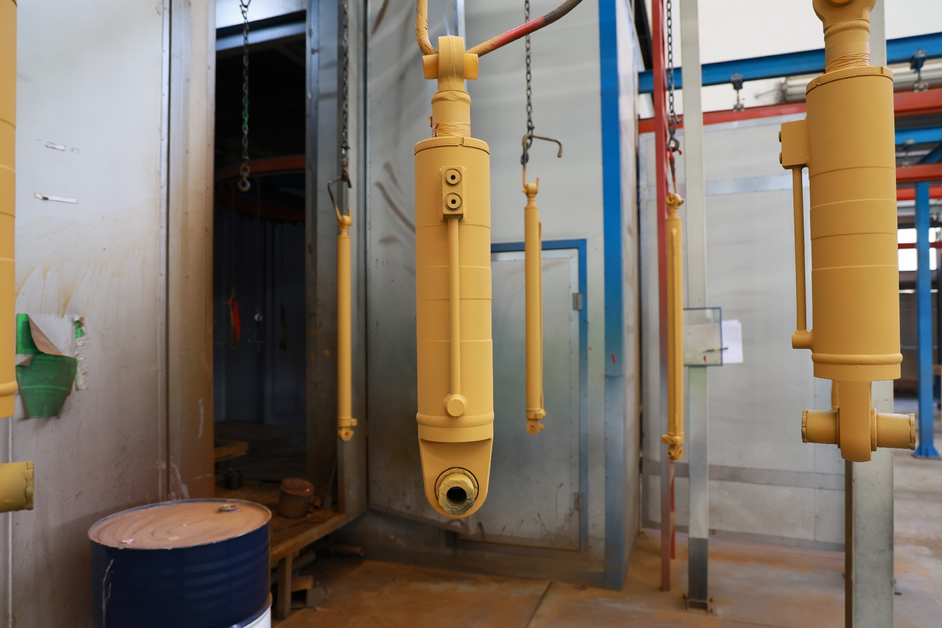Hydraulic cylinder maker