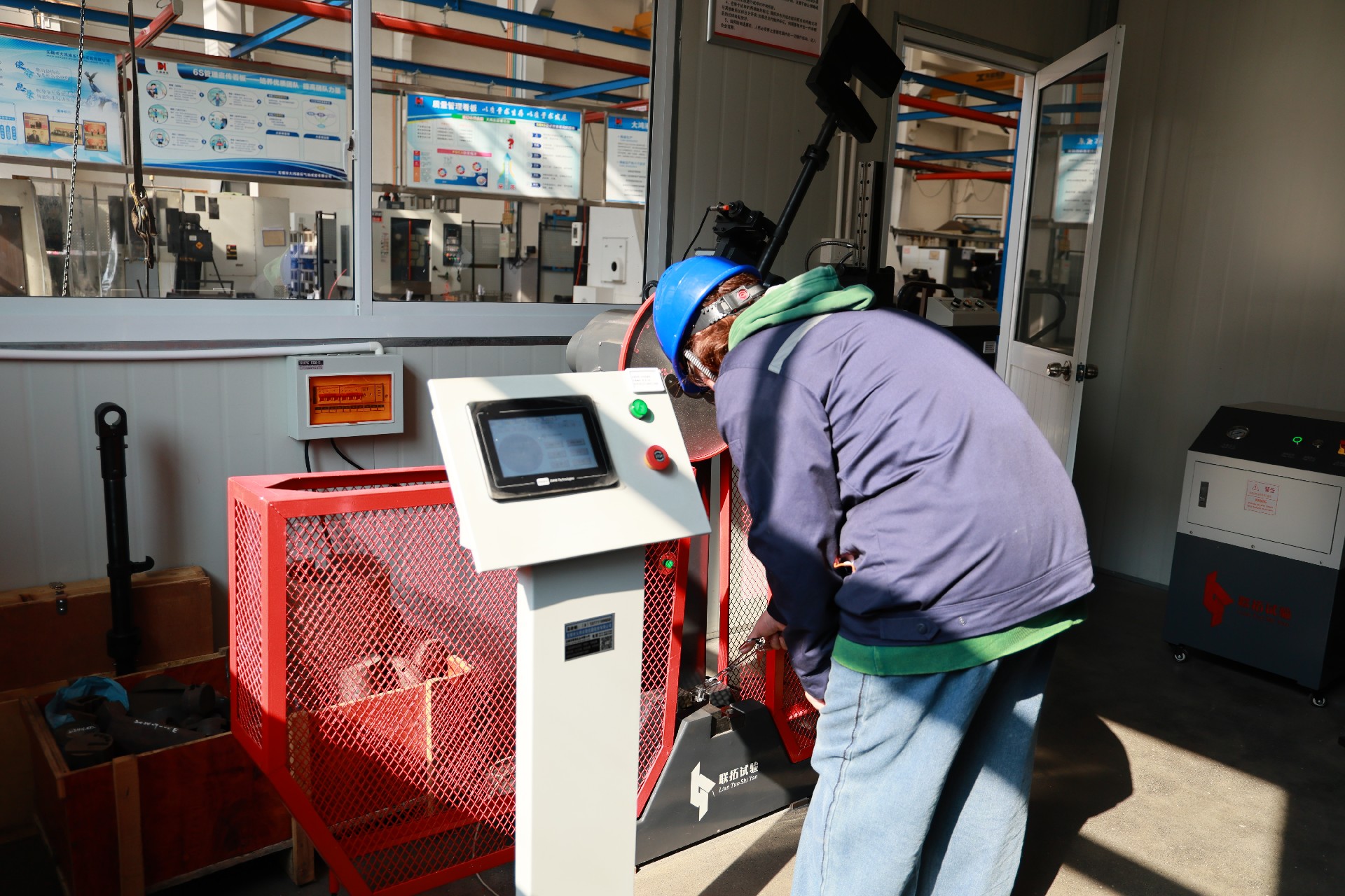 Pump hydraulic system
