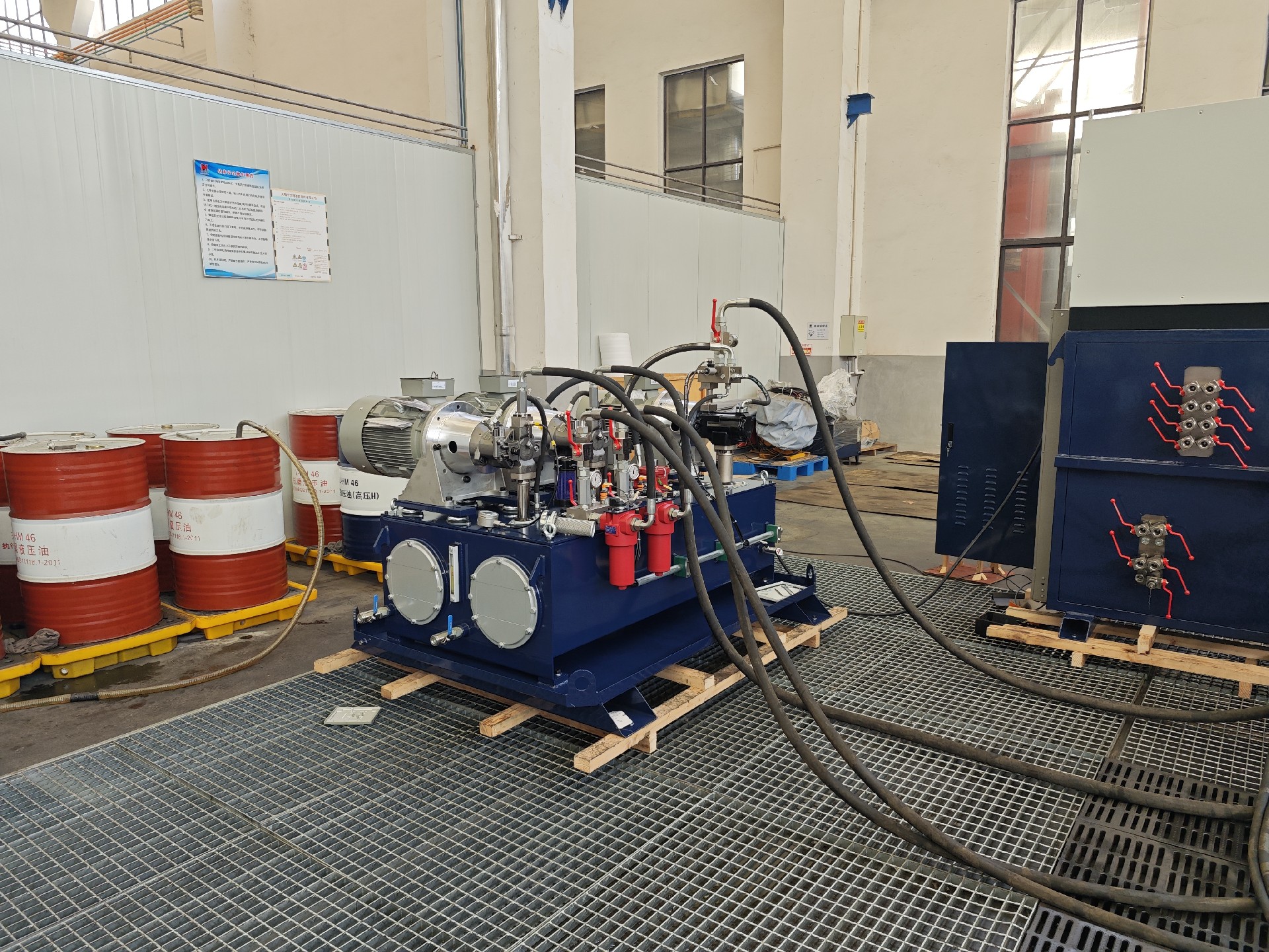 Environmentally friendly sliding hydraulic system