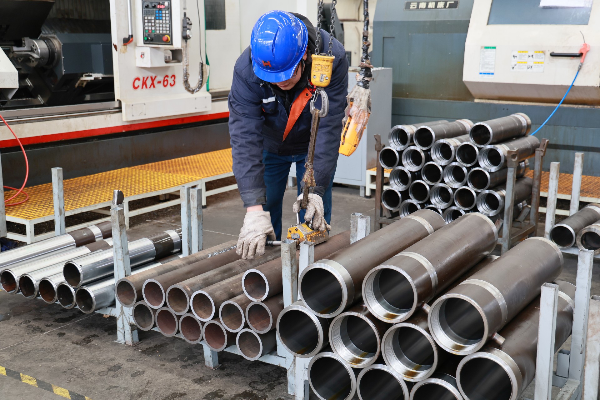 Hard rock excavation machine boom Hydraulic cylinder